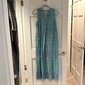 Vineyard vines floral maxi dress. Size XS